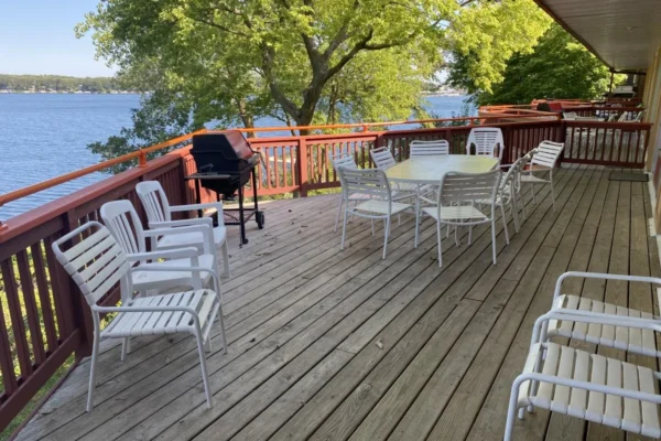 Alternate view of the deck on the upper level