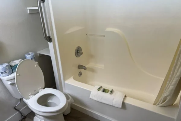 View of the bathroom with a tub/shower